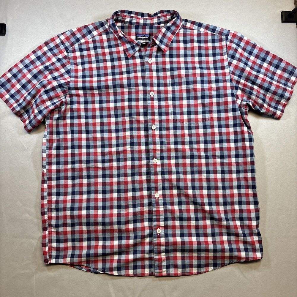 Patagonia Men’s Large Red White Blue Plaid Cotton Short Sleeve Button Up Shirt